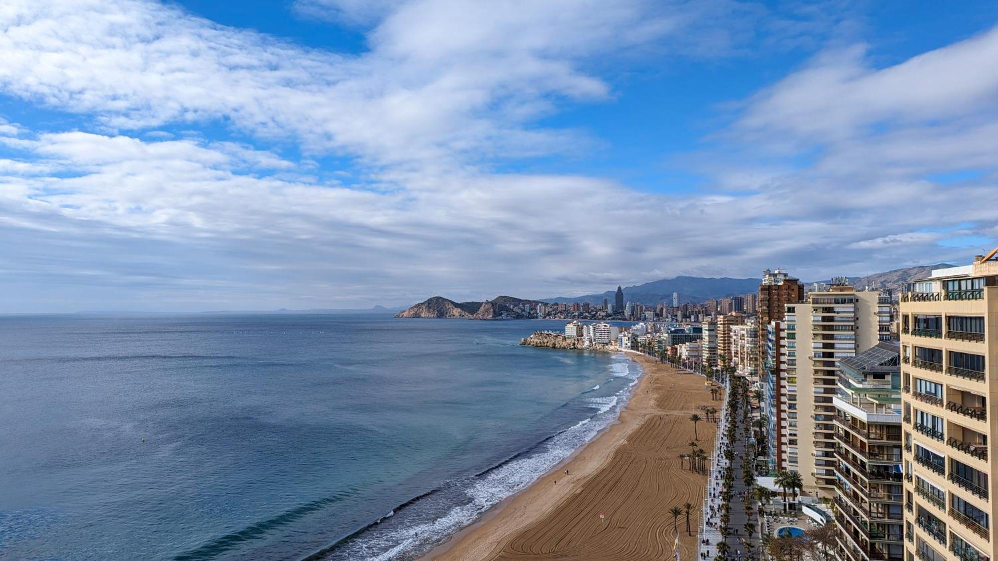 Las Arenas Sea Front Apartments Benidorm Buitenkant foto