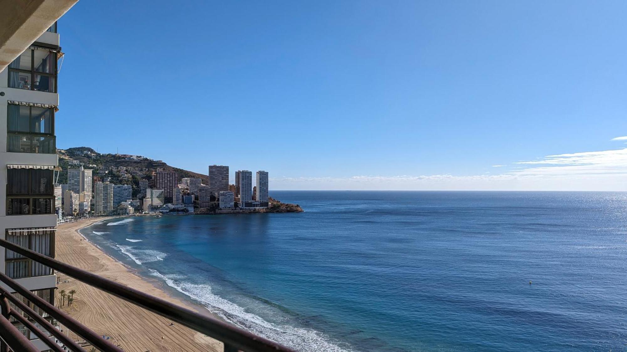 Las Arenas Sea Front Apartments Benidorm Buitenkant foto