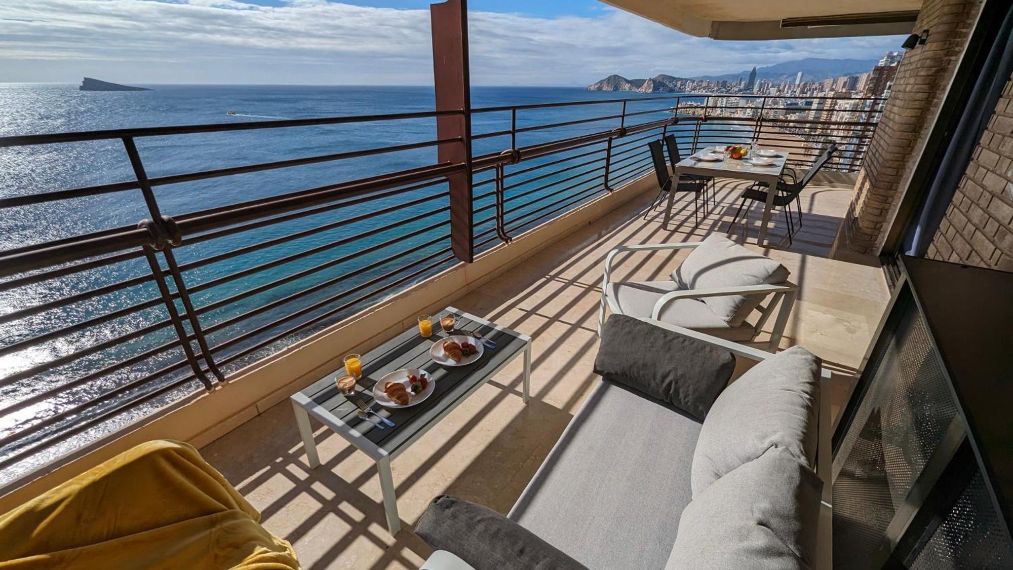 Las Arenas Sea Front Apartments Benidorm Buitenkant foto