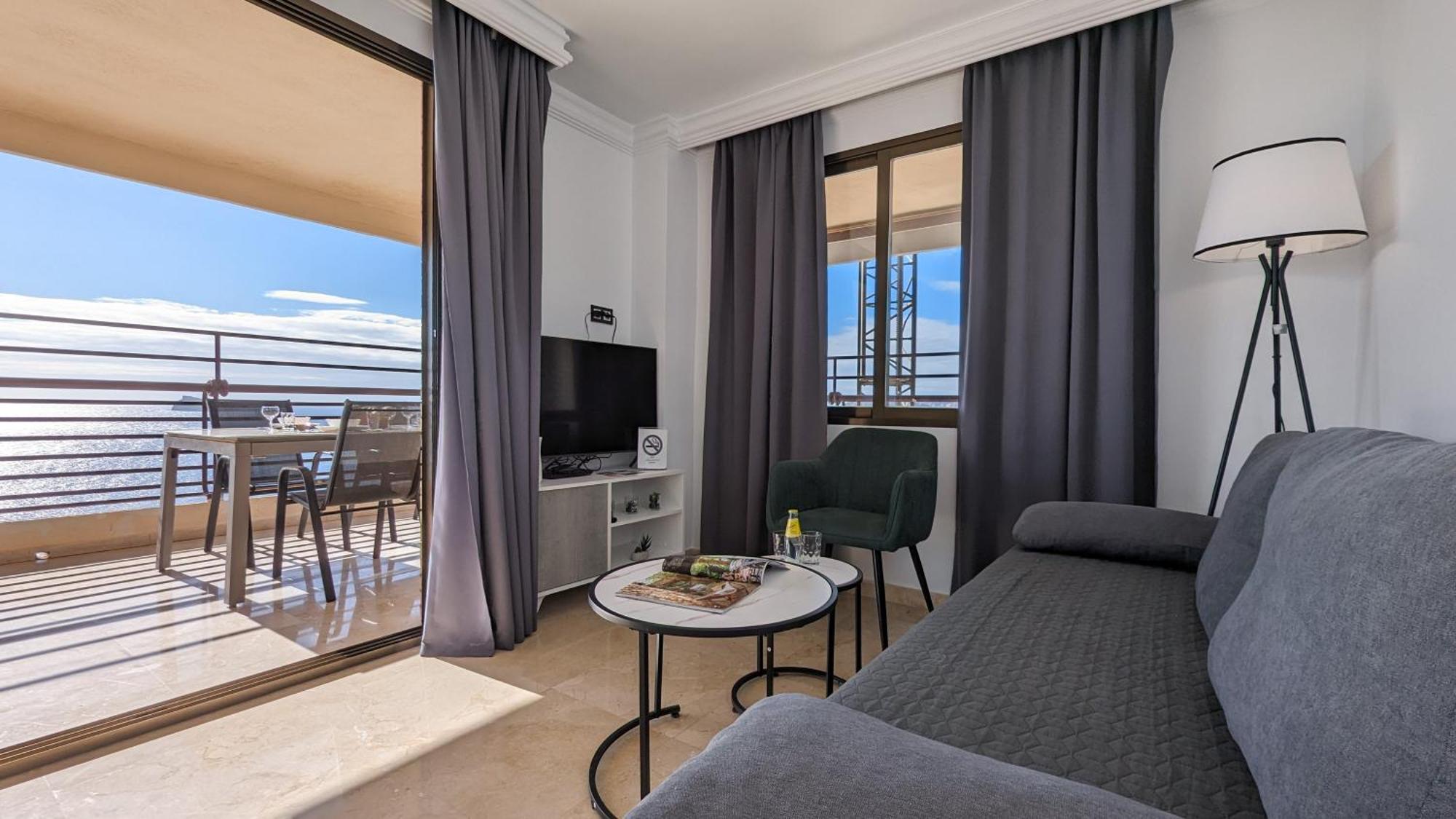 Las Arenas Sea Front Apartments Benidorm Buitenkant foto