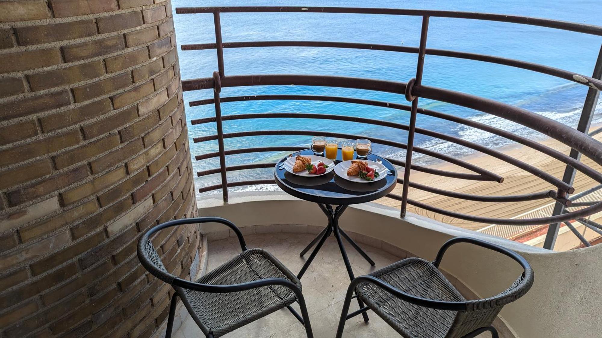 Las Arenas Sea Front Apartments Benidorm Buitenkant foto